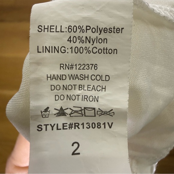 Do+Be mini Dress White Lace Off Shoulder Shift Dress flowy sleeve Women’s Size 2 - Picture 8 of 8